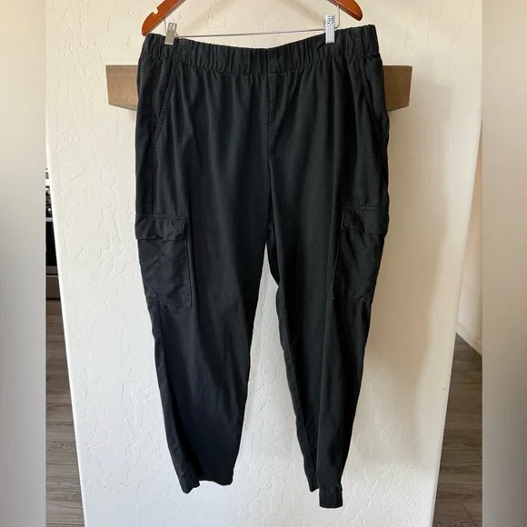 Gap|Women’s Black Cargo Jogger Pants with Comfortable Elastic Waist,XL•••staple - Picture 2 of 12